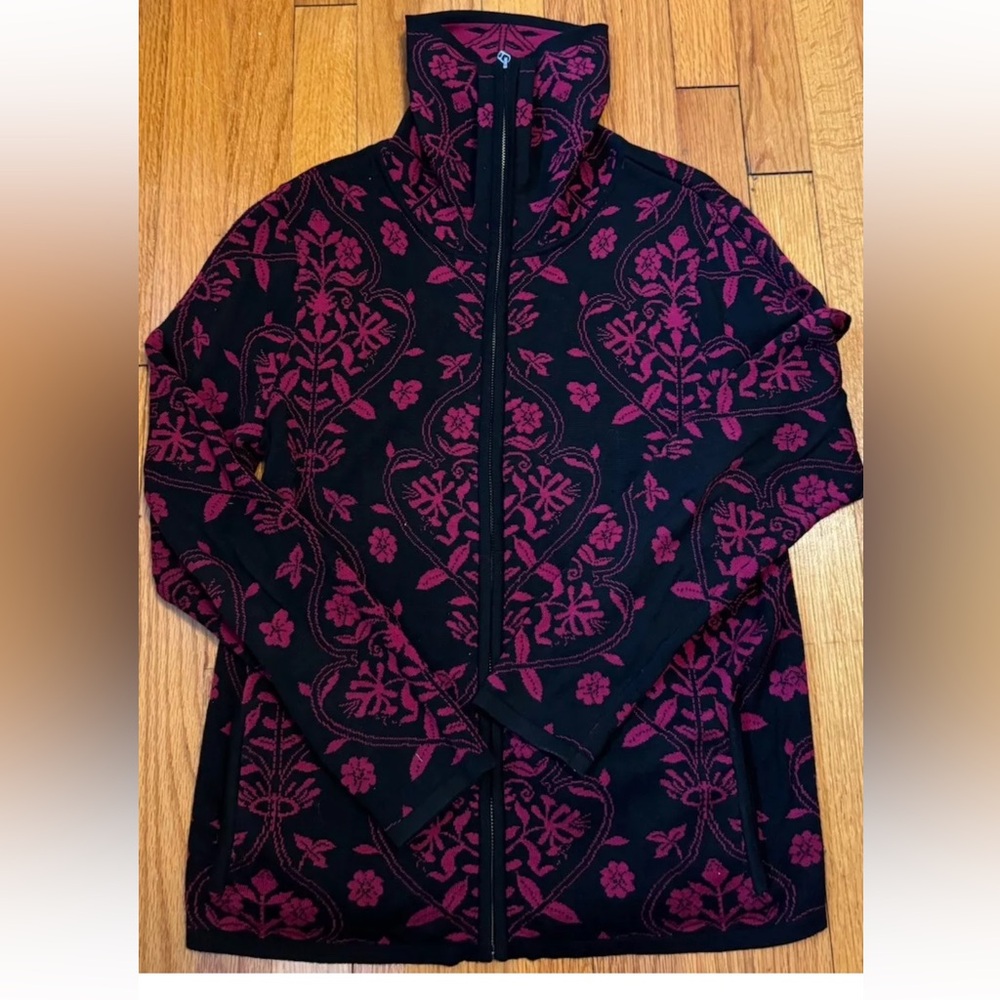 Chicos Cardigan Zip Sweater Size 1 Small Silk Blend Floral Magenta Pink Black - Picture 4 of 9